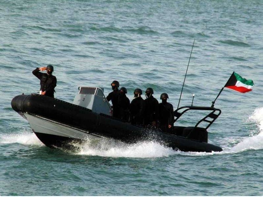 الكويت توقف طراداً إيرانياً لسلبه قوارب صيد كويتية في المياه الإقليمية
