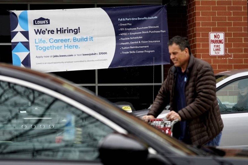 الاقتصاد الأمريكي يضيف 390 ألف وظيفة جديدة في مايو