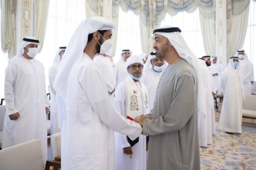رئيس الدولة يستقبل عالم الفيزياء الإماراتي أحمد المهيري والطالب خميس الجنيبي