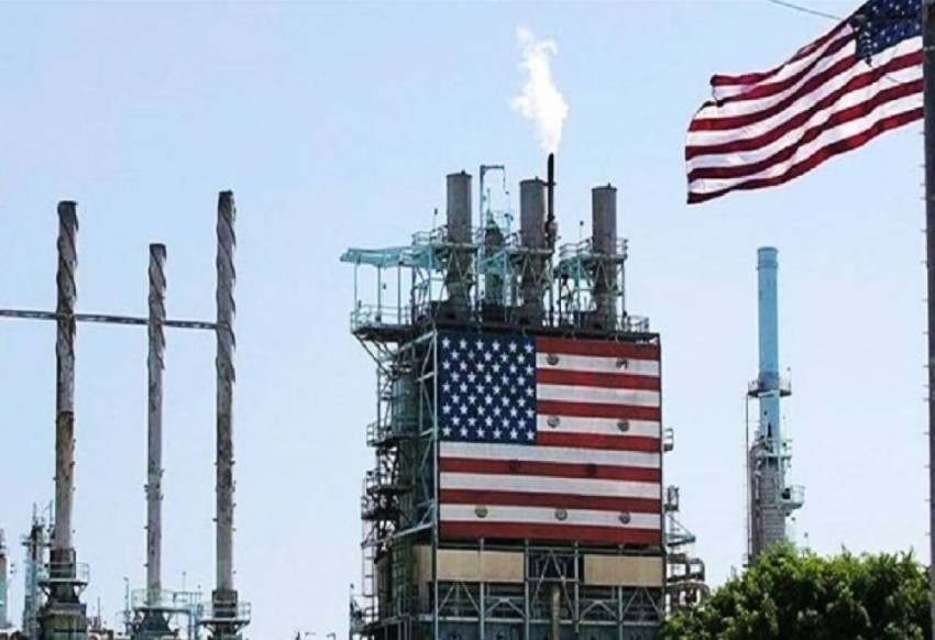 فوربس: حظر تصدير النفط الأمريكي يُشعل أسعار الطاقة