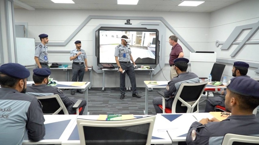 أكاديمية سيف بن زايد تفتتح «قاعات تدريب افتراضية ذكية»