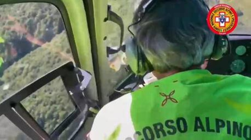 إيطاليا: العثور على 5 جثث بعد تحطم طائرة هليكوبتر