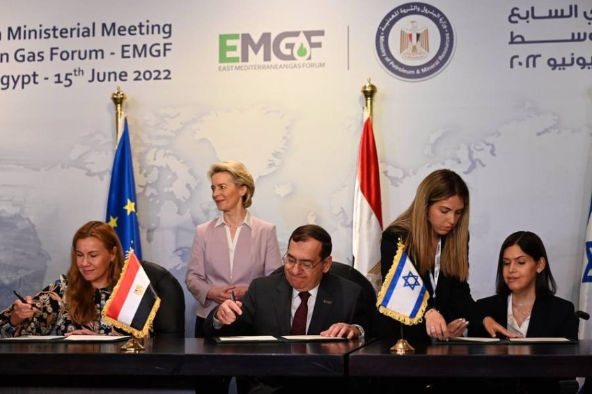 اتفاق الغاز الثلاثي بمصر.. مدة التعاقد 3 سنوات ويبدأ تنفيذه شتاءً