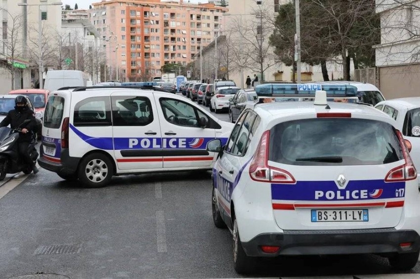 الشرطة الفرنسية تطارد شاحنة تهريب بشر عند حدود إيطاليا