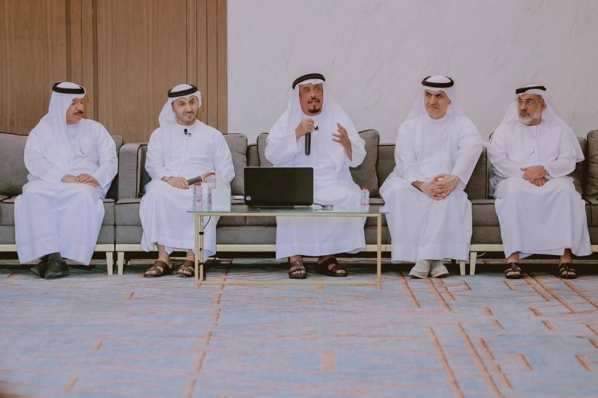خدمة الأمين ومجالس أحياء دبي تناقش أهمية العلاقات الأسرية في استقرار المجتمع