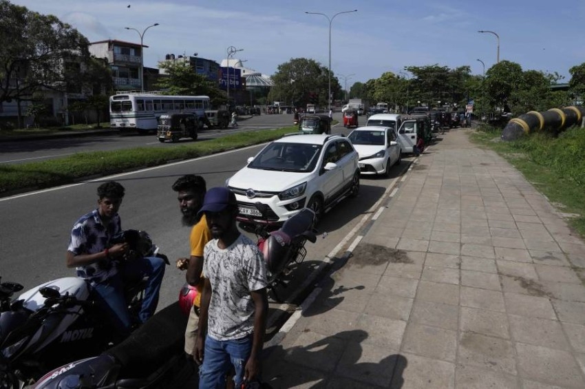 سريلانكا تتفاوض لشراء النفط الروسي وسط أزمة اقتصادية