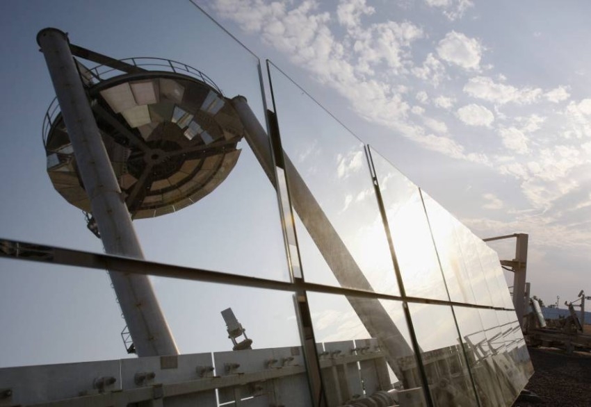 «وول ستريت جورنال»: النفط جسر الإمارات للعبور للطاقة المتجددة
