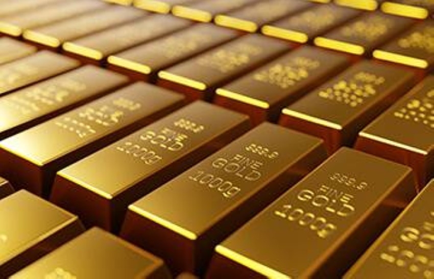 الذهب يواصل التراجع مع استمرار صعود الدولار