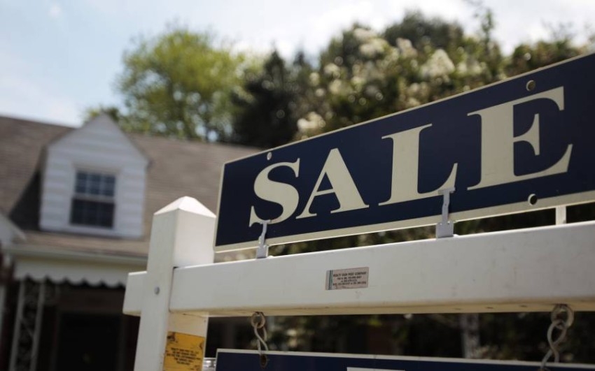 التضخم وارتفاع الفائدة يدفعان الأمريكيين إلى التراجع عن شراء المنازل
