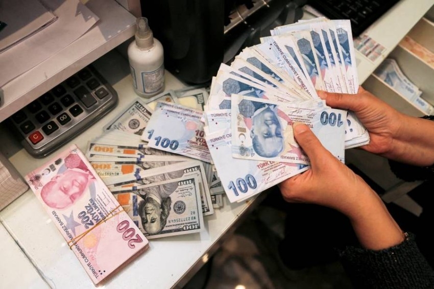 انخفاض العملة التركية أمام الدولار
