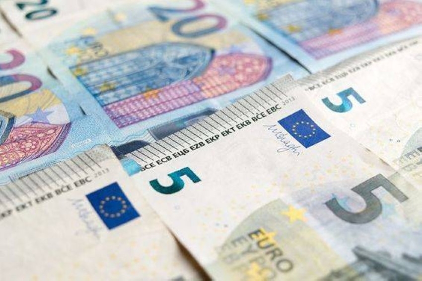 سعر اليورو مقابل الريال السعودي والدرهم الإماراتي اليوم الجمعة 15 يوليو