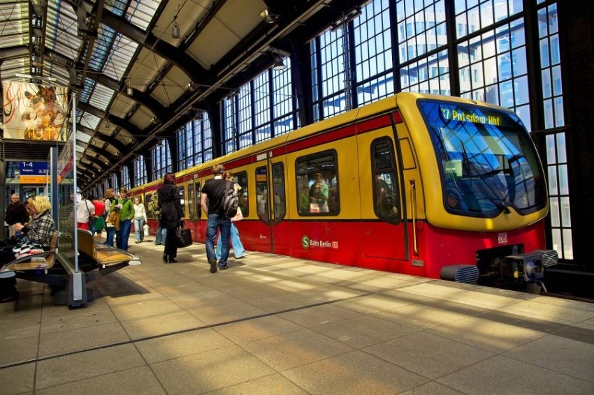 79 % من الألمان يؤيدون استمرار تخفيض تذاكر النقل العام