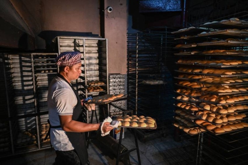 الفلبين: المخابز تقلّص حجم «خبز الفقير» بسبب التضخم