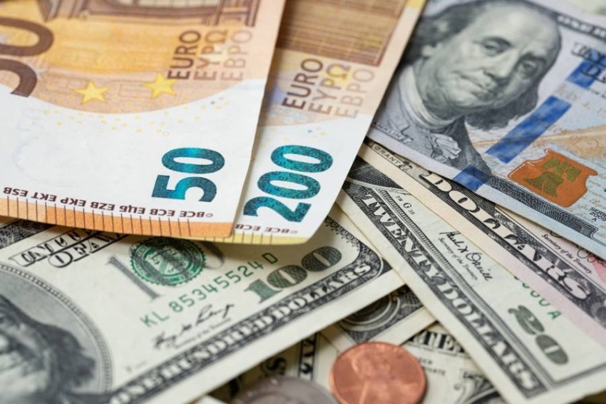 اليورو يتعثر والدولار يصعد قبيل قرار الفيدرالي «رفع الفائدة»