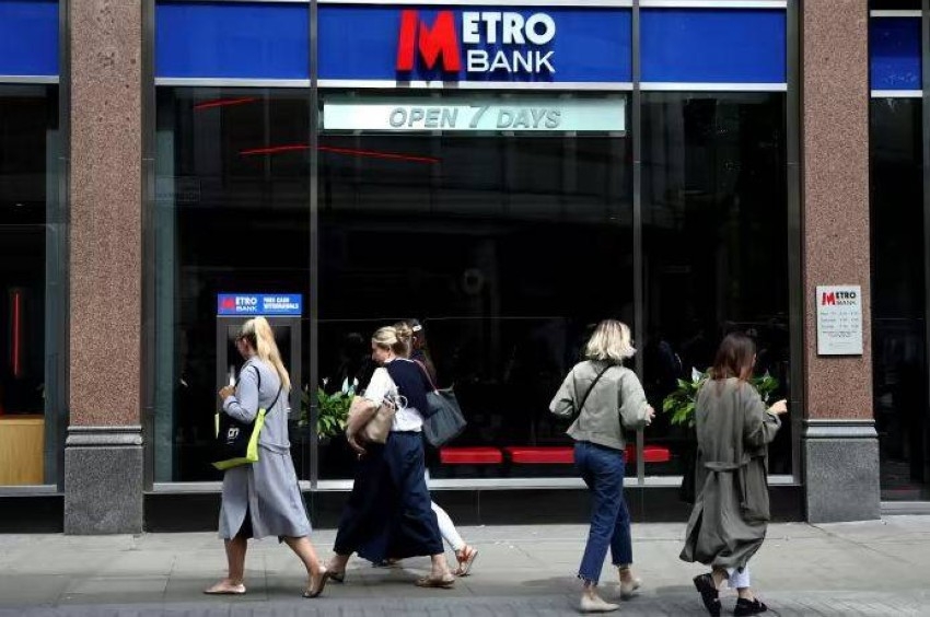 «مترو بنك» يخفض أكثر من نصف خسائره في النصف الأول من 2022