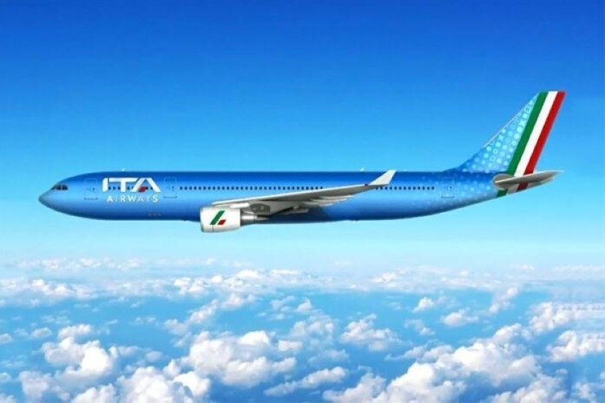 إيطاليا تعتزم تسريع بيع شركة الخطوط الجوية "إيتا"