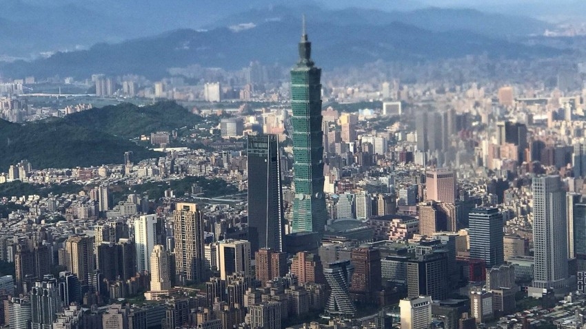 الصين تحذر شركات الطيران بتفادي «مناطق الخطر» حول تايوان