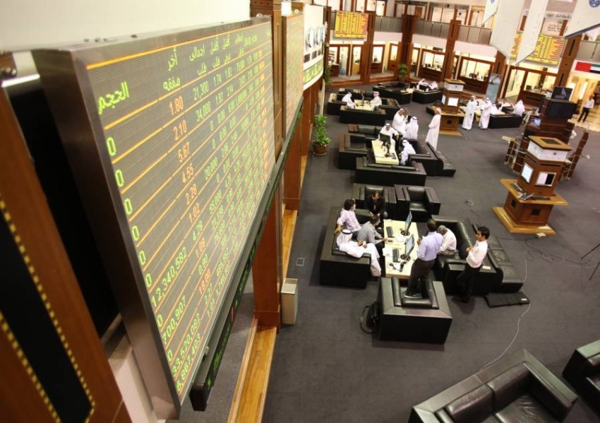 تباين أسواق المال الإماراتية عند الافتتاح وأبوظبي يقترب من 9900 نقطة