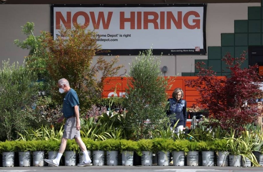 الاقتصاد الأمريكي يضيف 528 ألف وظيفة في يوليو الماضي