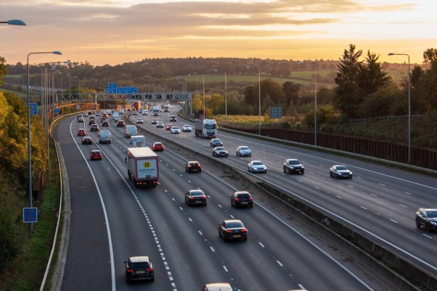 دراسة: 72% من السائقين في بريطانيا كادوا يتعرضون لحادث