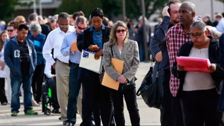 أمريكا: ارتفاع الطلبات الأسبوعية لإعانة البطالة لأعلى مستوى منذ نوفمبر 2021
