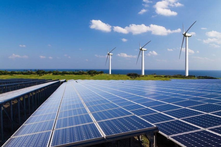بلومبيرغ: الاستثمارات «الشمسية» النصفية ارتفعت 33% إلى 120 مليار دولار