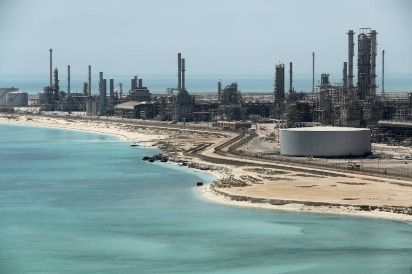 صدى التصريحات السعودية يواصل دعم أسعار النفط.. وبرنت يتجاوز الـ100 دولار