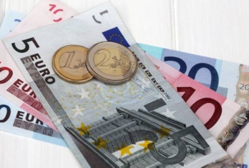 سعر اليورو مقابل الريال السعودي والدرهم الإماراتي اليوم الجمعة 26 أغسطس 2022