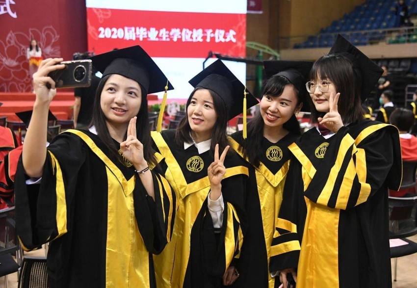 الصين.. التباطؤ الاقتصادي يفرض منافسة قوية بين الشباب الباحثين عن عمل