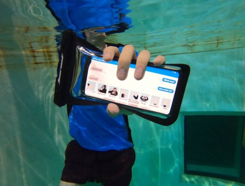 ابتكار تطبيق للمراسلة يعمل تحت الماء