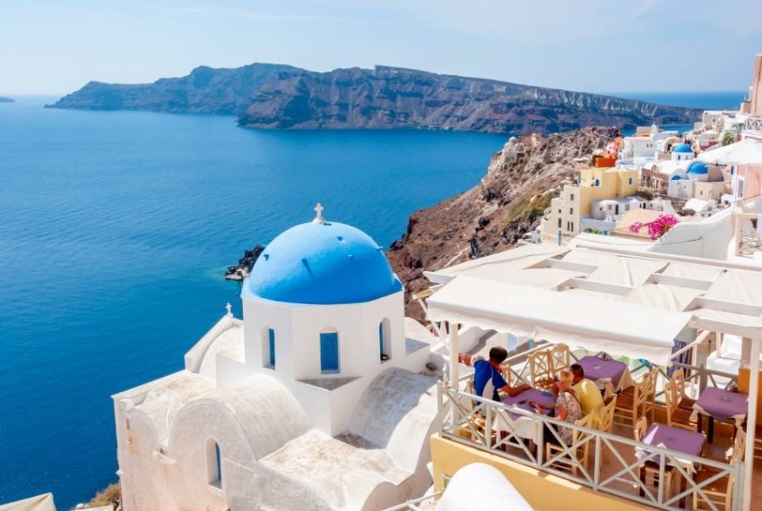 هل تتمكن اليونان من زيادة عائدات السياحة 50% بحلول 2030؟