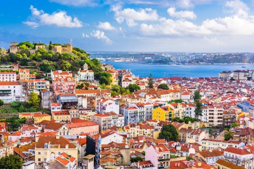 البرتغال توافق على حزمة إضافية بقيمة 2.4 مليار يورو لتخفيف أعباء التضخم
