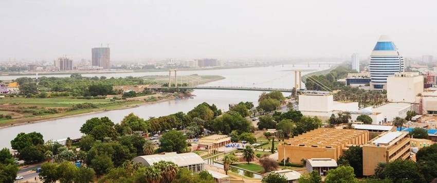 السودان يخفض أسعار المحروقات بولاية الخرطوم