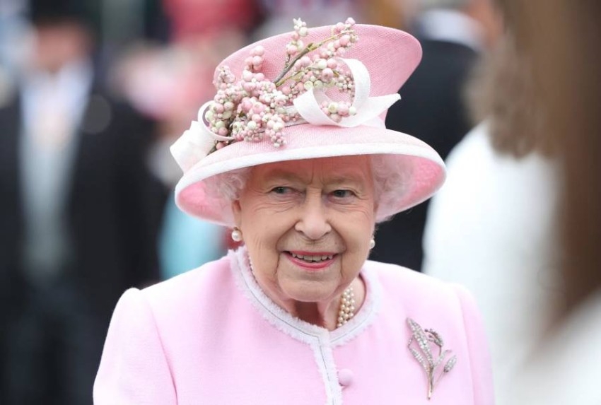 كم تبلغ ثروة الملكة إليزابيث؟ ومن سيرثها؟