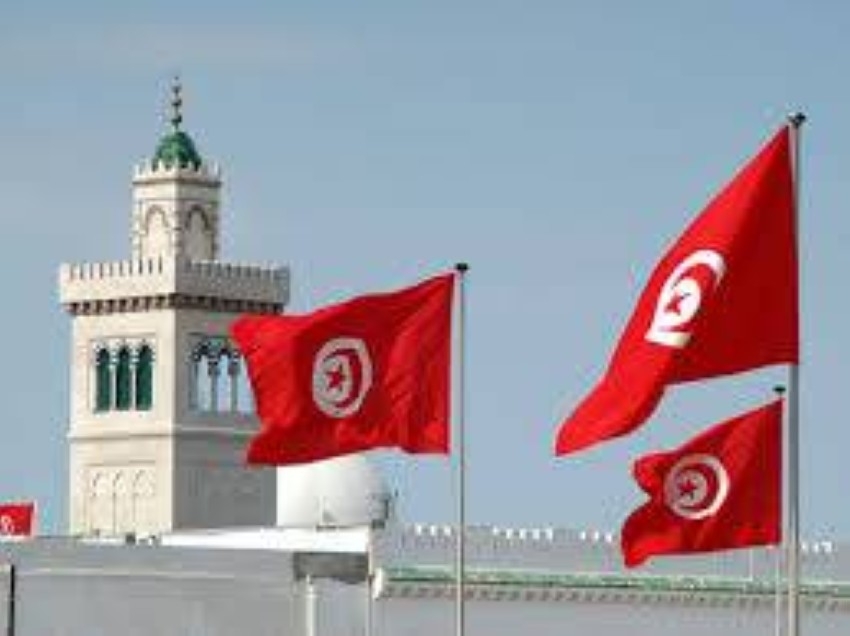 الحكومة التونسية واتحاد الشغل يتفقان على رفع الأجور