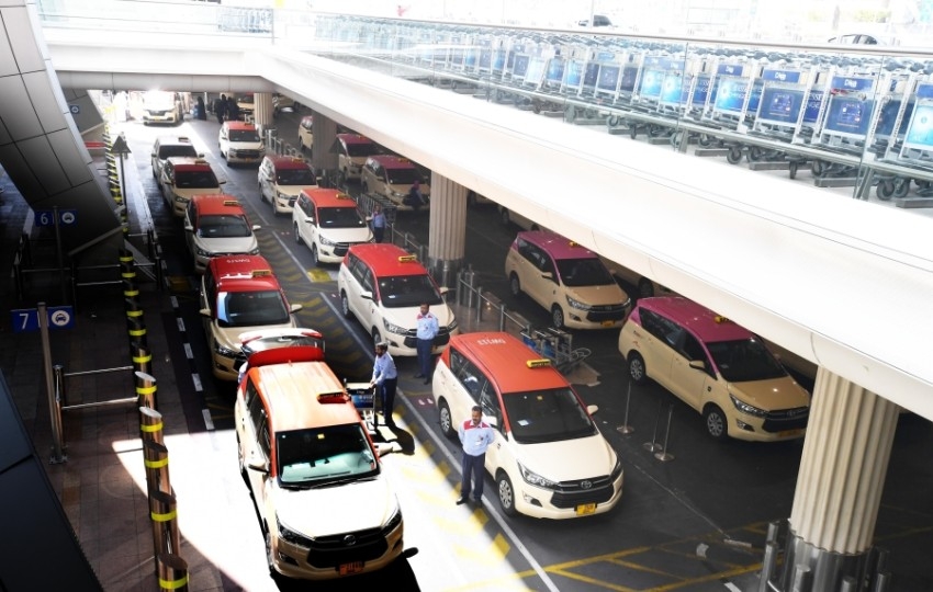 هيئة الطرق بدبي تعتمد «حزمة» من الخدمات والمشروعات التطويرية لـ«تاكسي دبي»
