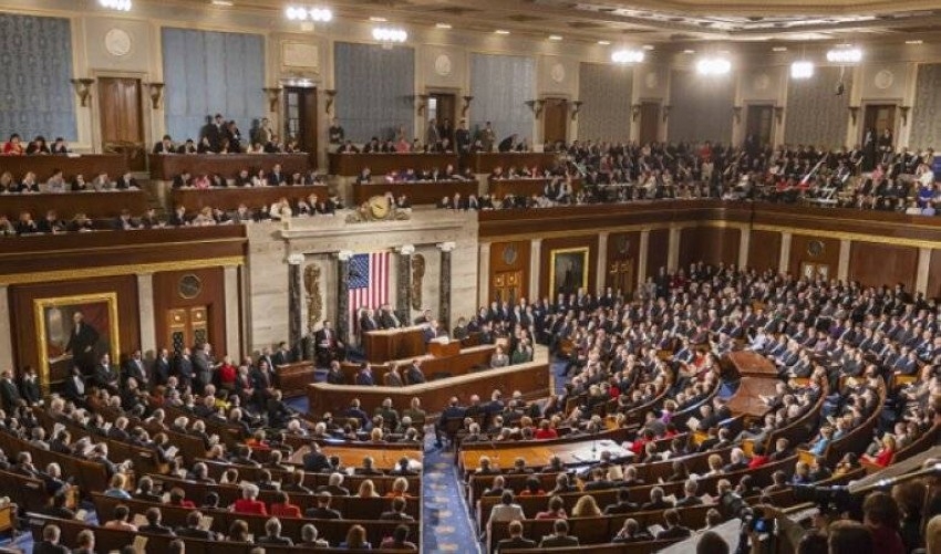 أعضاء بمجلس الشيوخ الأمريكي يسعون لفرض عقوبات ثانوية على النفط الروسي