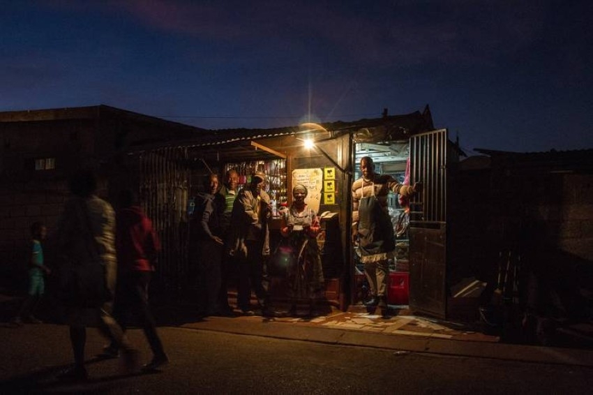 رئيس جنوب أفريقيا: الإجراءات الحكومية سوف تساعد في الحد من تكرار انقطاع الكهرباء