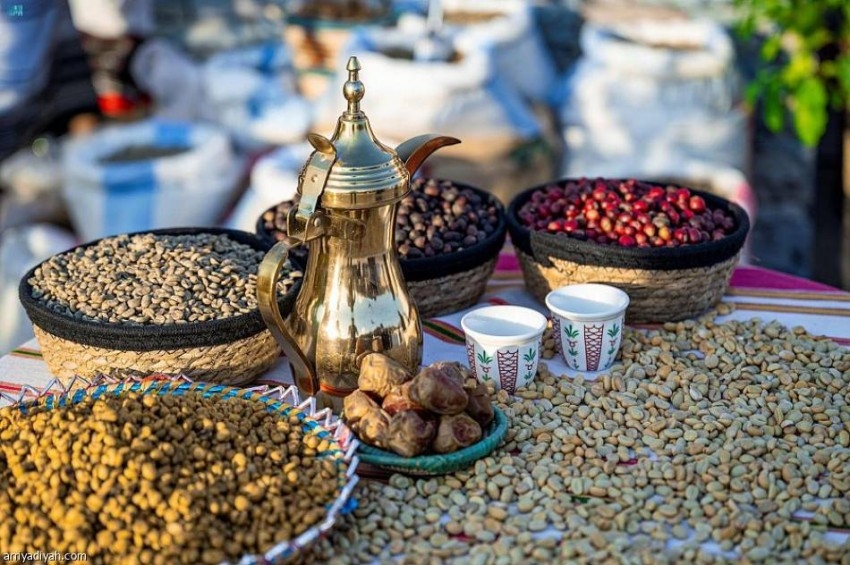 السعوديون يحتفلون بـ«القهوة السعودية» في يومها العالمي.. بتنظيم مهرجانات ومعارض