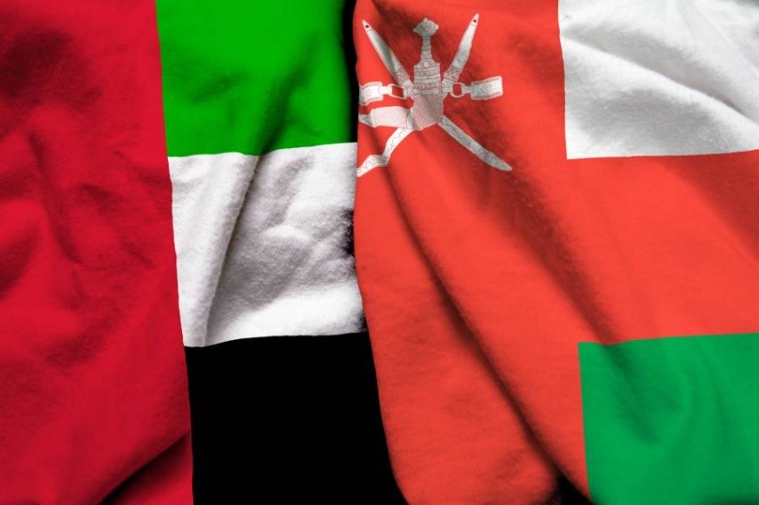 مسؤولون عمانيون يشيدون بزيارة محمد بن زايد لمسقط