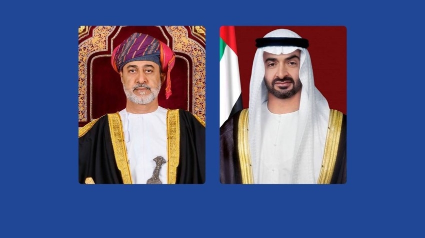 رئيس دولة الإمارات وسلطان عمان يتبادلان الأوسمة والهدايا