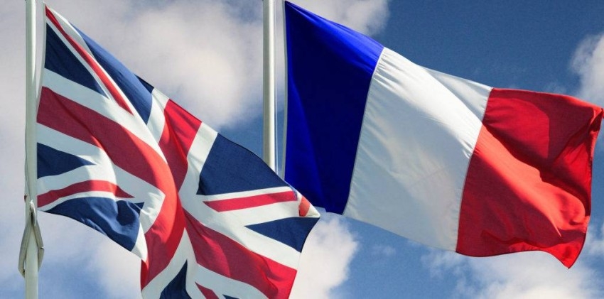 وزير المالية الفرنسي «قلق» بشأن الوضع في بريطانيا