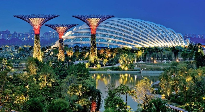 سنغافورة أمامها 17 عاماً لإزاحة هونغ كونغ عن عرش «مركز الثروة في آسيا»