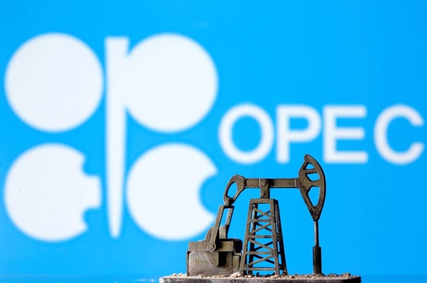 هل يُنعِش قرار «أوبك+» المرتقب بخفض الإنتاج أسعار النفط مجدداً؟