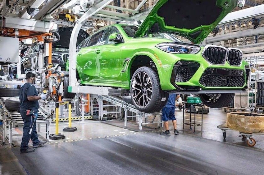 بي إم دبليو تحتفل بإنتاج 6 ملايين سيارة لها في مصنعها في أمريكا