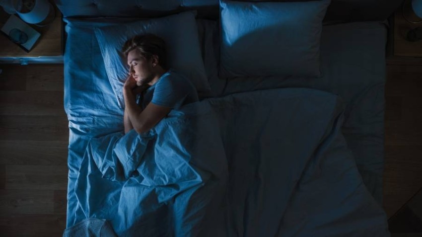 دراسة بحثية: قلة النوم الناتجة عن التعرض لضوء مصابيح الليد البيضاء تُسبب مخاطر صحية متزايدة