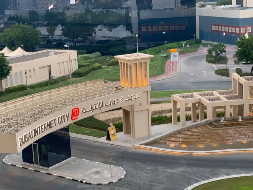 «دبي للإنترنت» مقراً لمركز البحث والتطوير لشركة «إنتل» في مجال الذكاء الاصطناعي