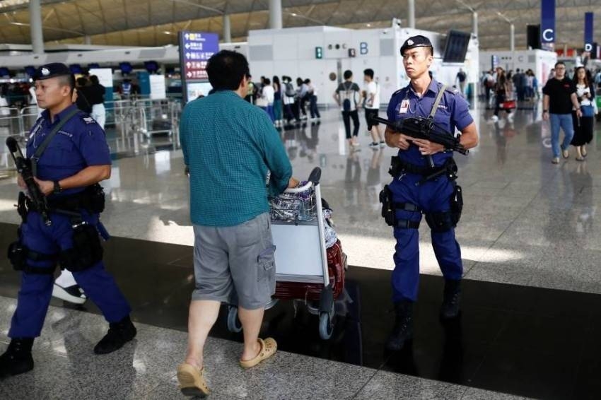 انتعاش حركة السفر في مطار هونغ كونغ بدعم تخفيف قيود كوفيد 19