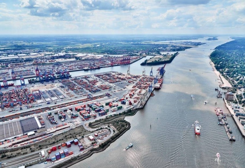انتقادات في ألمانيا لخطط استحواذ الصين على حصة من ميناء في هامبورغ