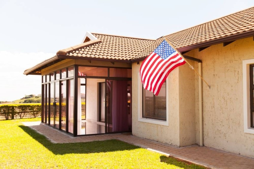 بانثيون ماكرو إيكونوميكس تتوقع هبوط أسعار المنازل الأمريكية 20%
